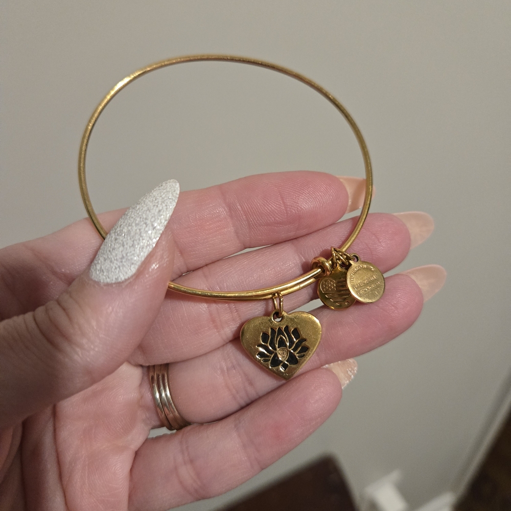 Alex & Ani Lotus Of Peace Gold